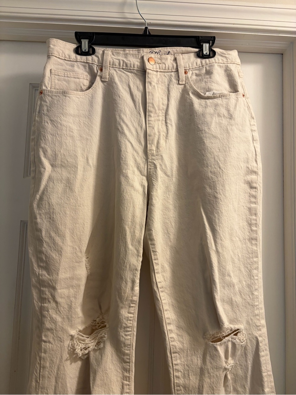 Universal Thread Mom Jeans - Picture 4 of 11